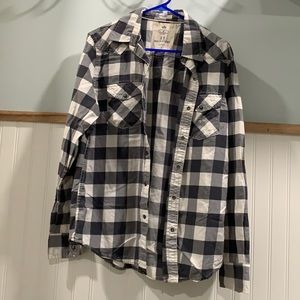 Hollister button down size medium